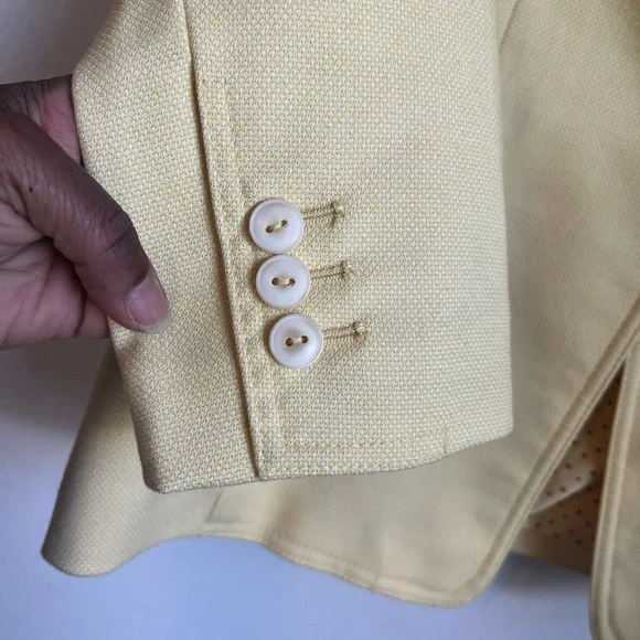 The Limited Yellow Single Button Notched Blazer Size Medium - Picture 3 of 13